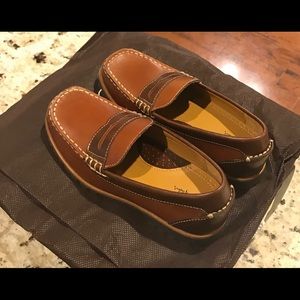 Cole Haan Boy’s shoes brand new size 1